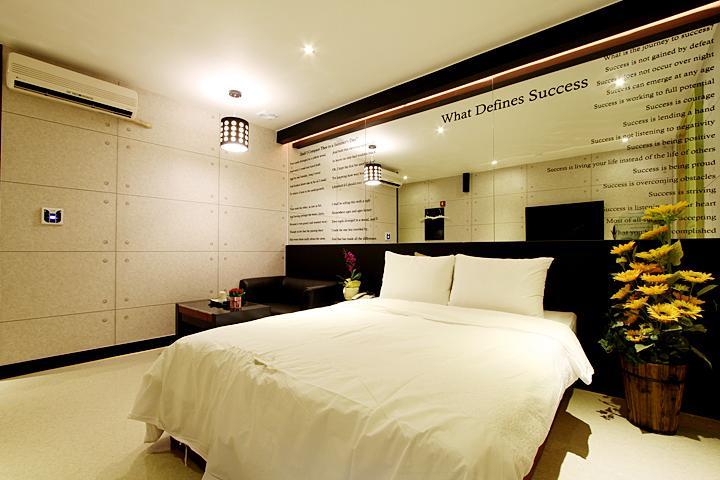 Hotel Wa Cheonan Room photo